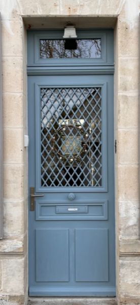 Porte en bois à Verberie